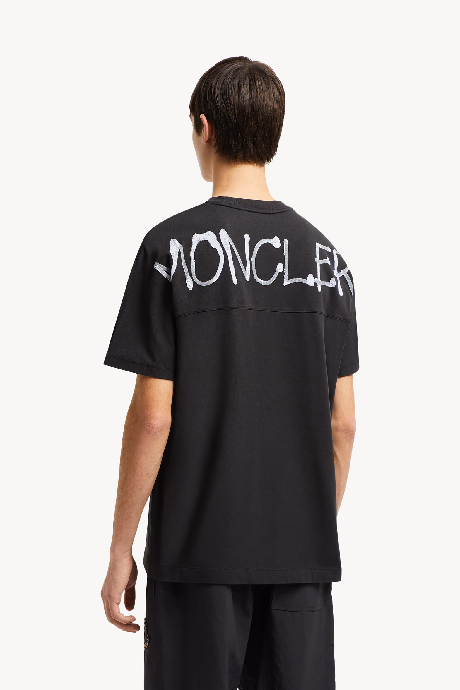 Camiseta de algodón con logotipo en grafiti Hombre Negro Moncler 5
